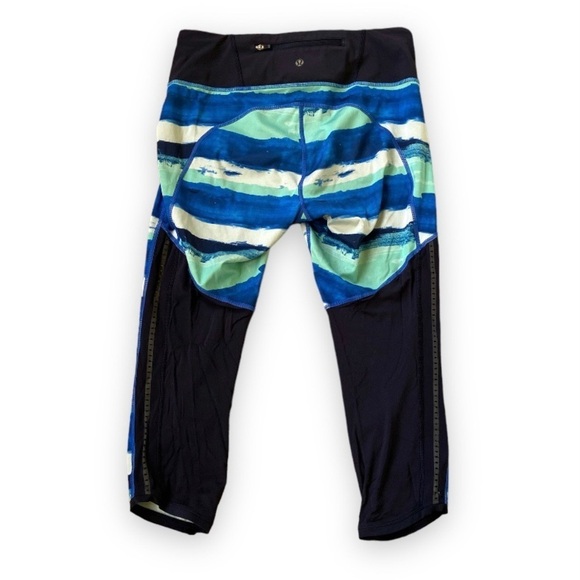 Lululemon Pace Pusher Crop Luxtreme
Brush Strokes Harbor Blue Menthol Deep Navy - Picture 6 of 11